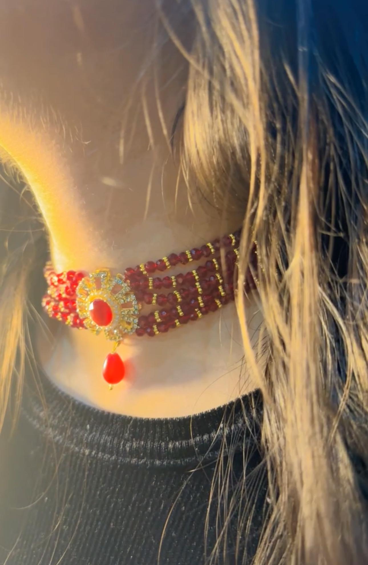 Heer Choker Set 2 Earings 1 Choker Necklace and 1 Bindi